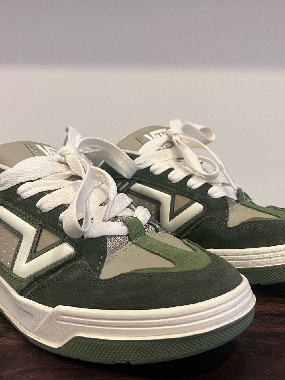 VANS Suede Olive & White Low-Top Sneakers